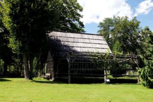 Mozirski gaj - home 17 park mozirski gaj preuzitkarska hisa 03 - Mozirski gaj - park cvetja in muzej na prostem